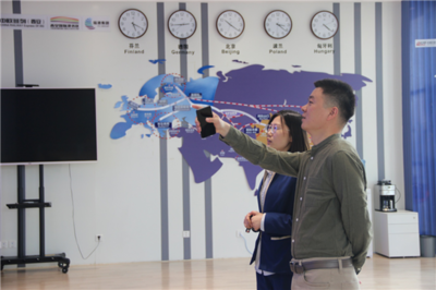 英國陜西商會(huì)參訪中歐班列 助力陜西企業(yè)“走出去”推動(dòng)陜西貨物進(jìn)出口